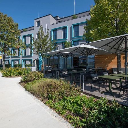 Hotel Le Parc وينر نويشتاد المظهر الخارجي الصورة