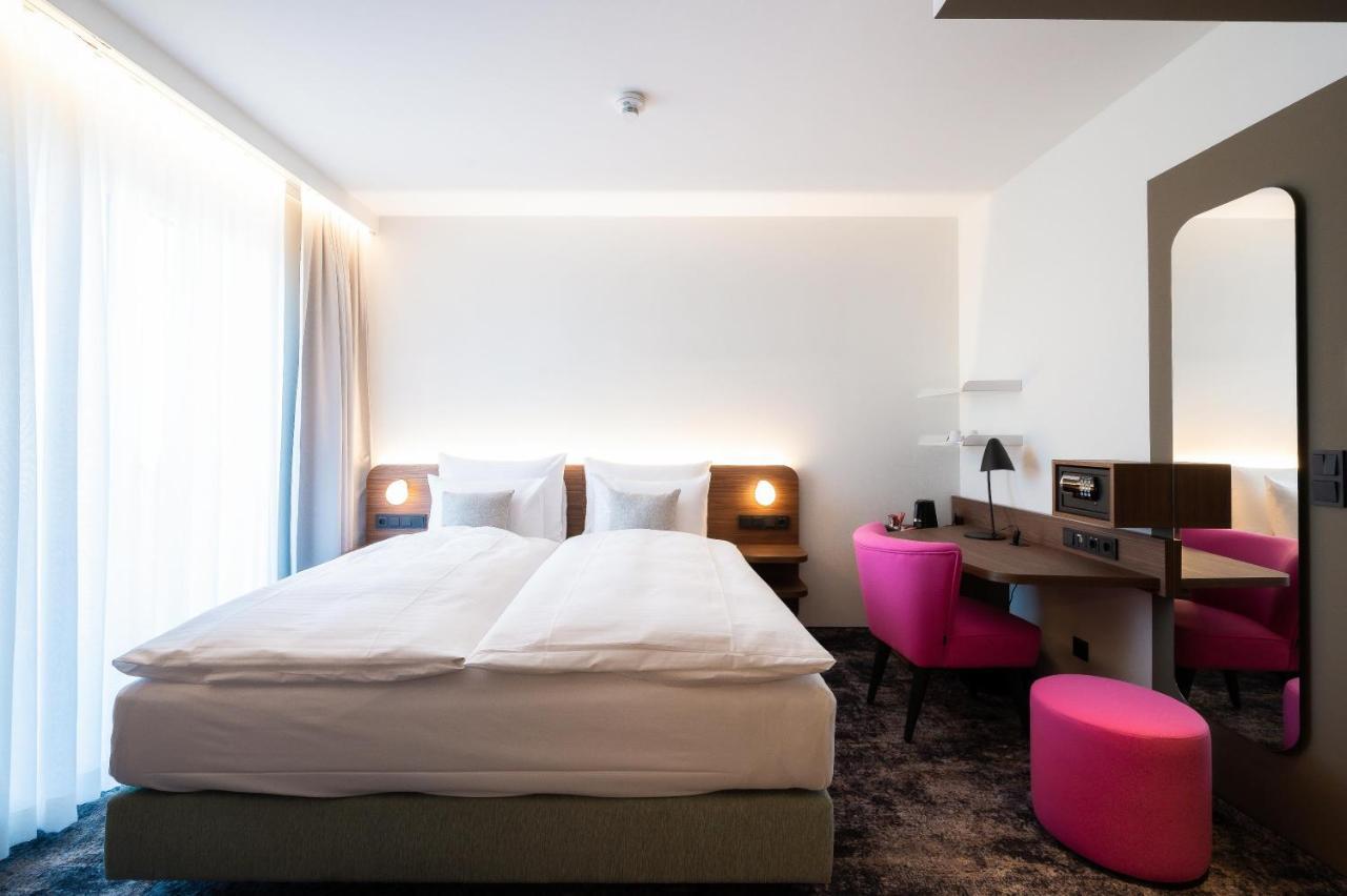 Hotel Le Parc وينر نويشتاد المظهر الخارجي الصورة